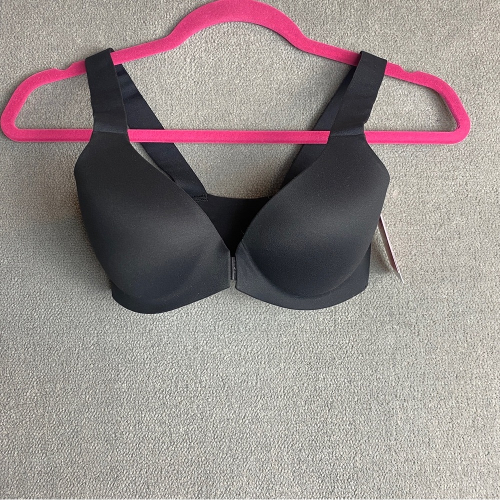 SPANX front close Wireless Bra size 30-C
